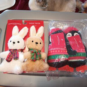 NEW Wondershop™ Holiday Dog Toy Bundle